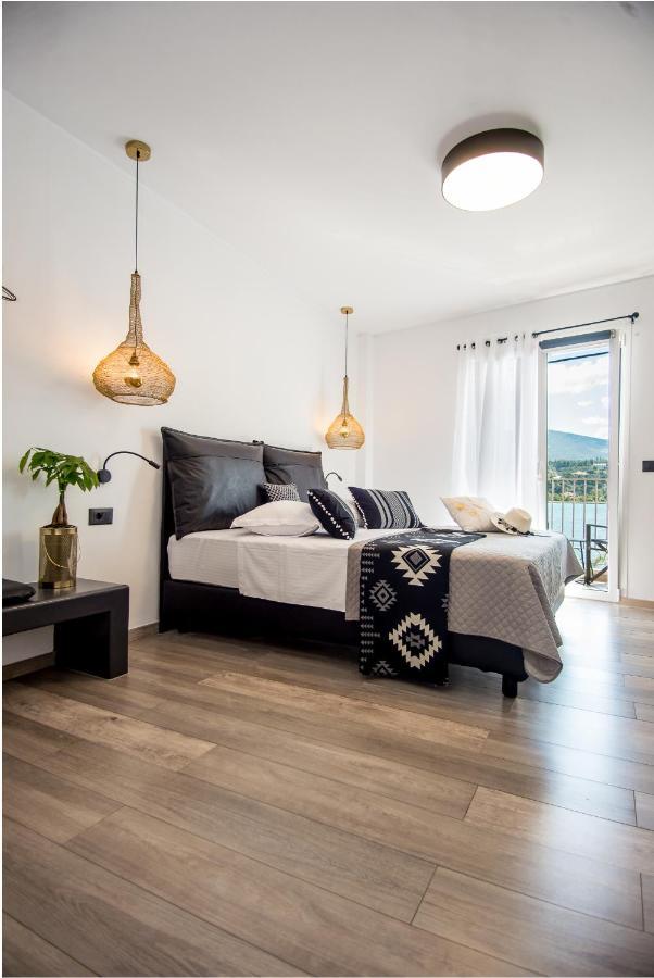 A & B Minimal Suite Ιι With Sea View In Argostoli Extérieur photo